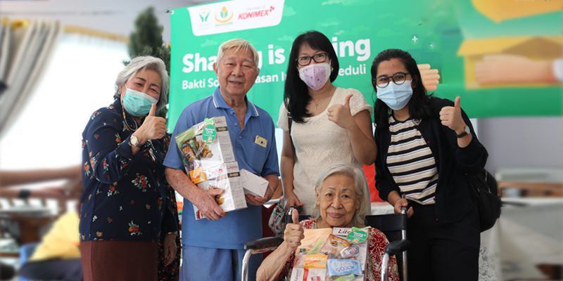 Berbagi Kasih untuk Opa-Oma di Panti Werdha Wisma Mulia